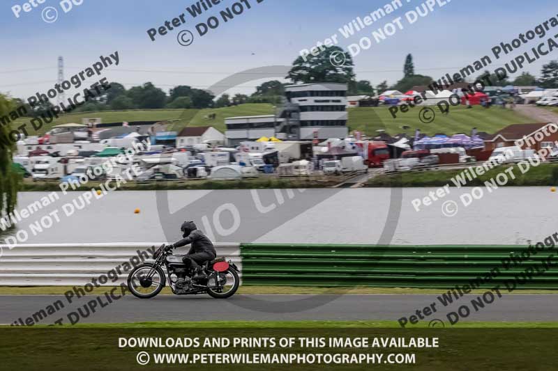 Vintage motorcycle club;eventdigitalimages;mallory park;mallory park trackday photographs;no limits trackdays;peter wileman photography;trackday digital images;trackday photos;vmcc festival 1000 bikes photographs